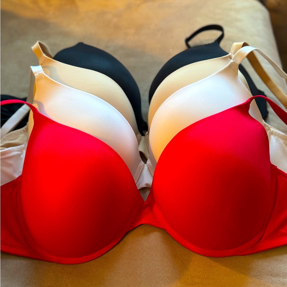 Victoria’s Secret bras